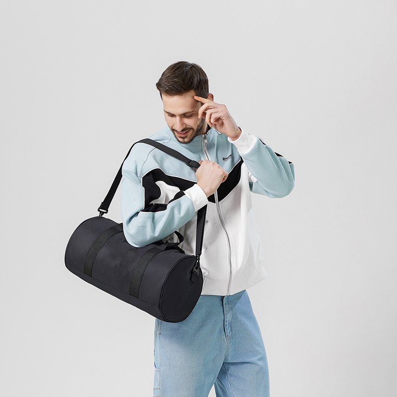 gym kit customizes a single-shoulder-shoe-sleeve yoga bag for male-in-hand fashion football