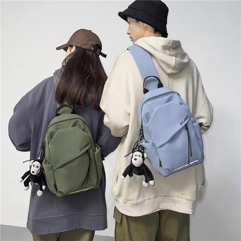 Chest-packed men's backpacks, one-shoulder traveler's