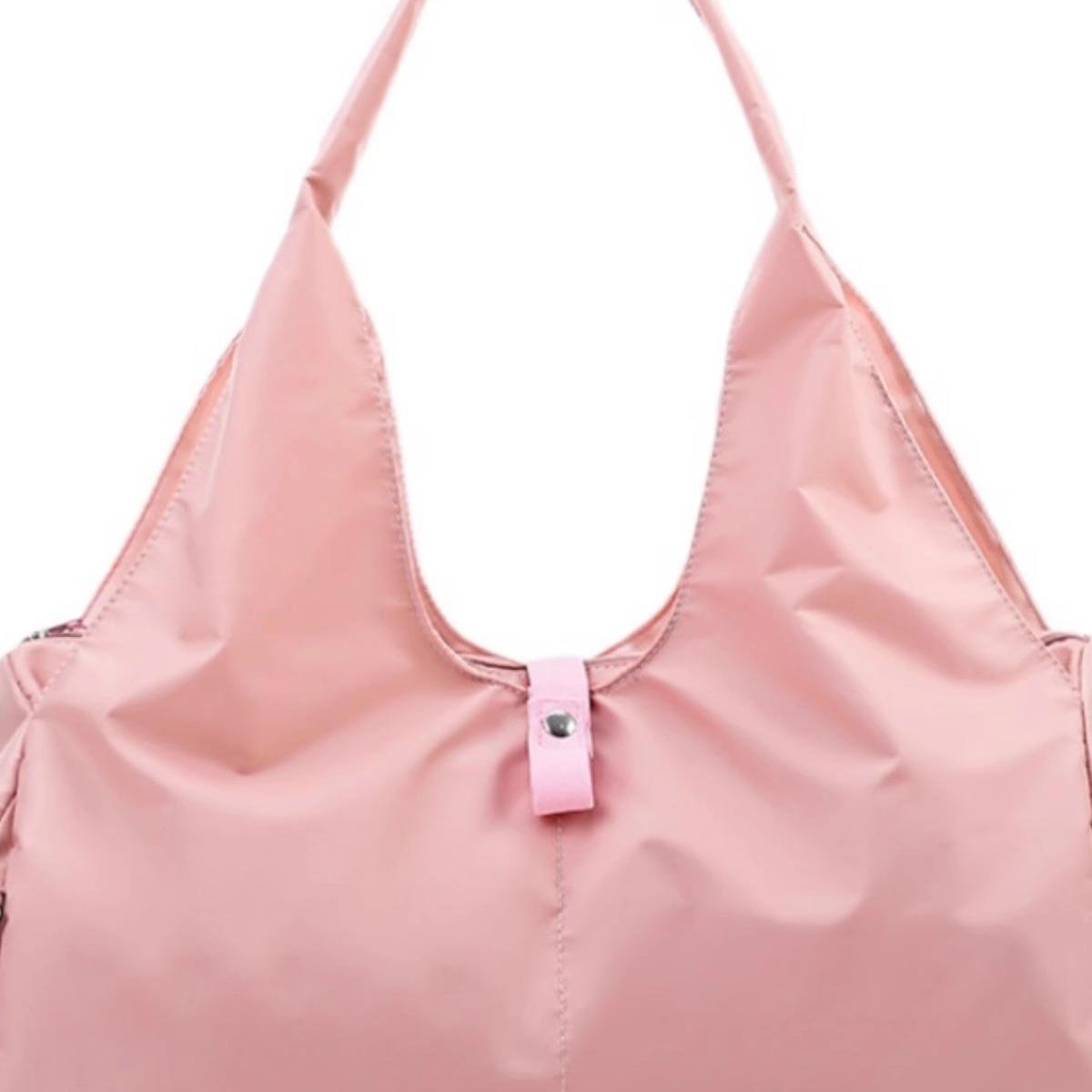 A hand-carriage bag with a good-to-hand hand-carriage