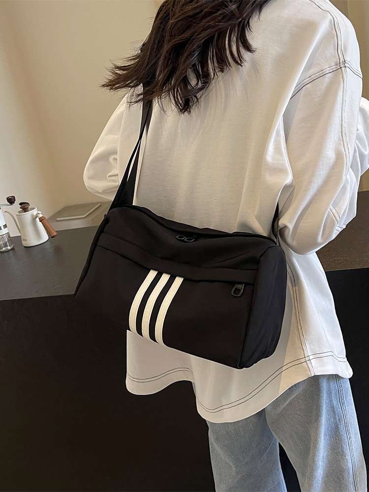 A new 2024 for an extra-heat-of-the-summer gym bag with a high recreational capacity, Oxford bungalow