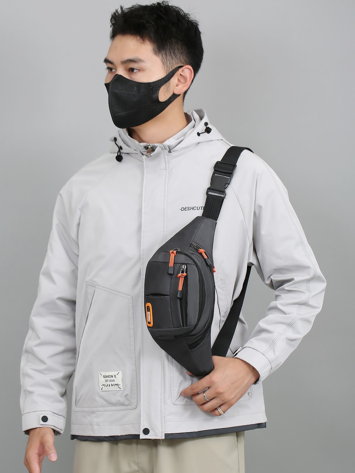 2023 High-capacity waterproof nylons, men's waistbags, outdoor recreational packs, slops