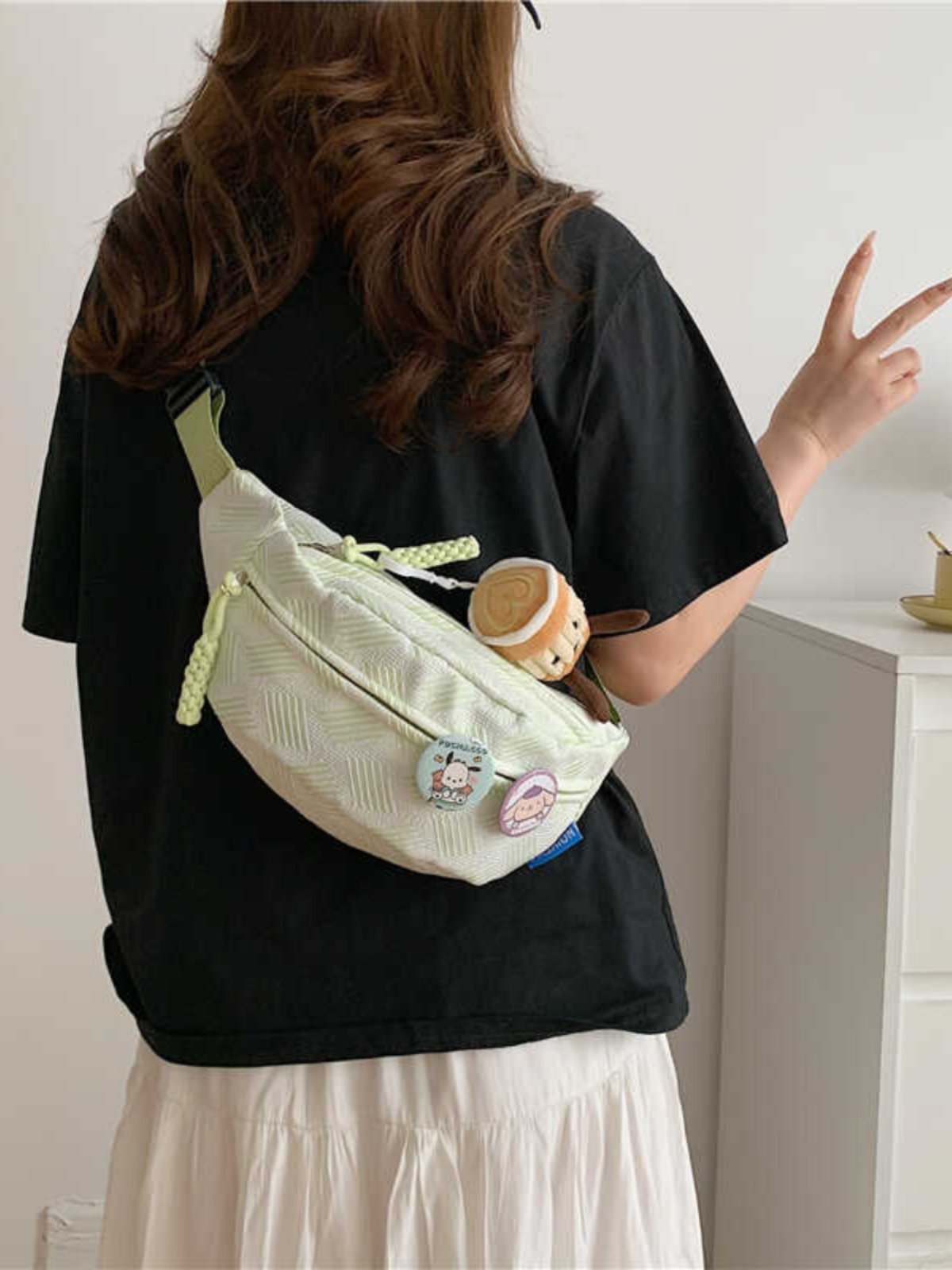 A new 2024 cute pecs bag for a girl in the summer