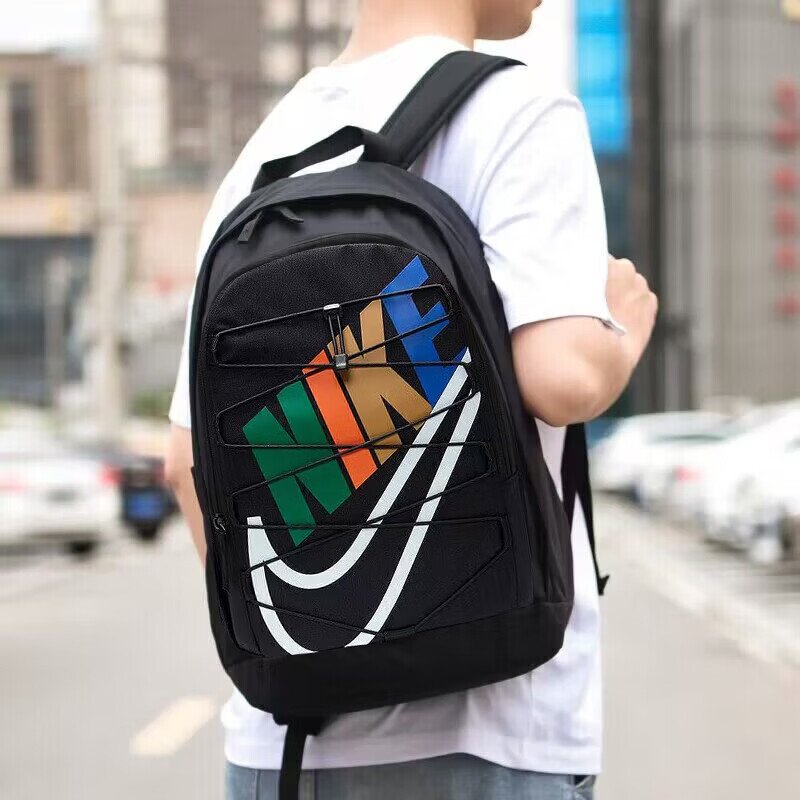 Nikenik's double-shoulder-packed gym kit with a large volume of HF7722