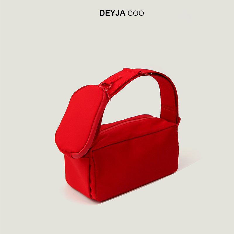DEYJA COO2024, NEW, PURE FASHION SPORTS BAG, RED SLANT, CROSS-BLANK, RED BUN
