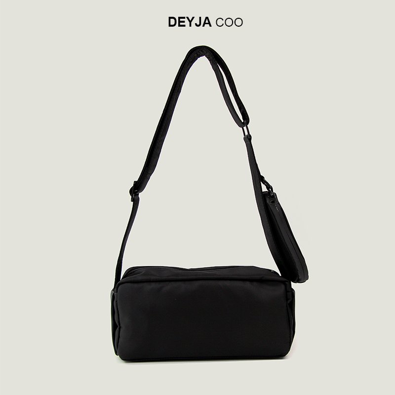DEYJA COO2024, NEW, PURE FASHION SPORTS BAG, RED SLANT, CROSS-BLANK, RED BUN