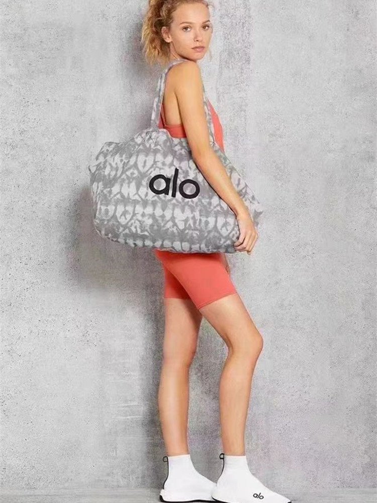 alo yoga yoga one-shoulder dhow bag for men and women with large-capacity shopping bags for outdoor exercise kits