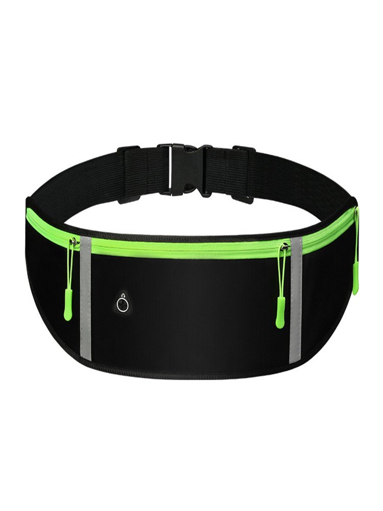 An outdoor exercise can put a kettle bag of gymnasium