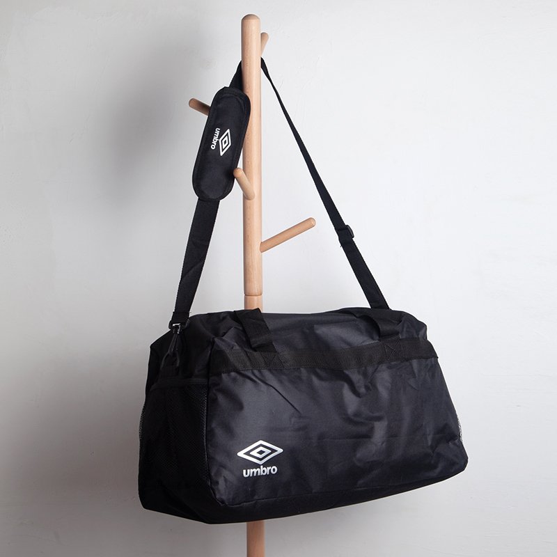 Export of British single-trade sports handbags for leisure and handbags for exercise and swimming