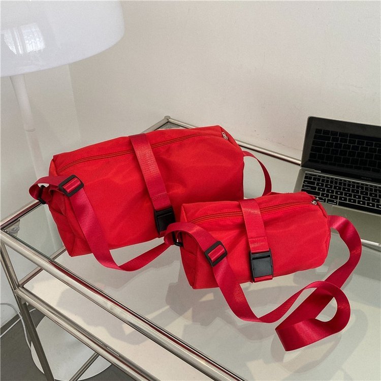 Sports and fitness packs for water-resistant toast packs for high-capacity, red Oxford buns, one-shoulder-slop bags travel