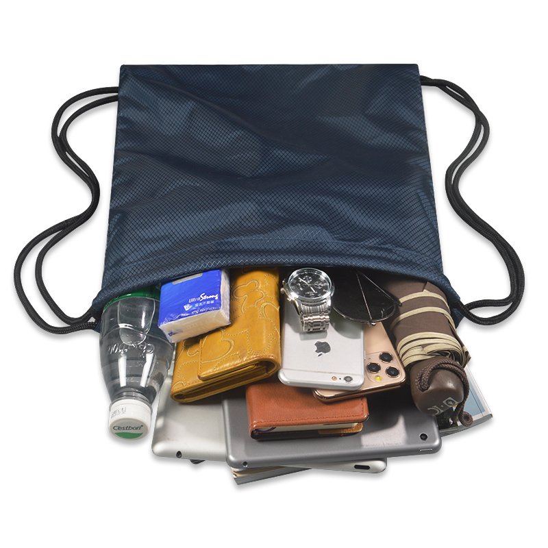 A light beamed pocket with a pair of shoulders for an outdoor exercise pack for a female student to pull for a bag