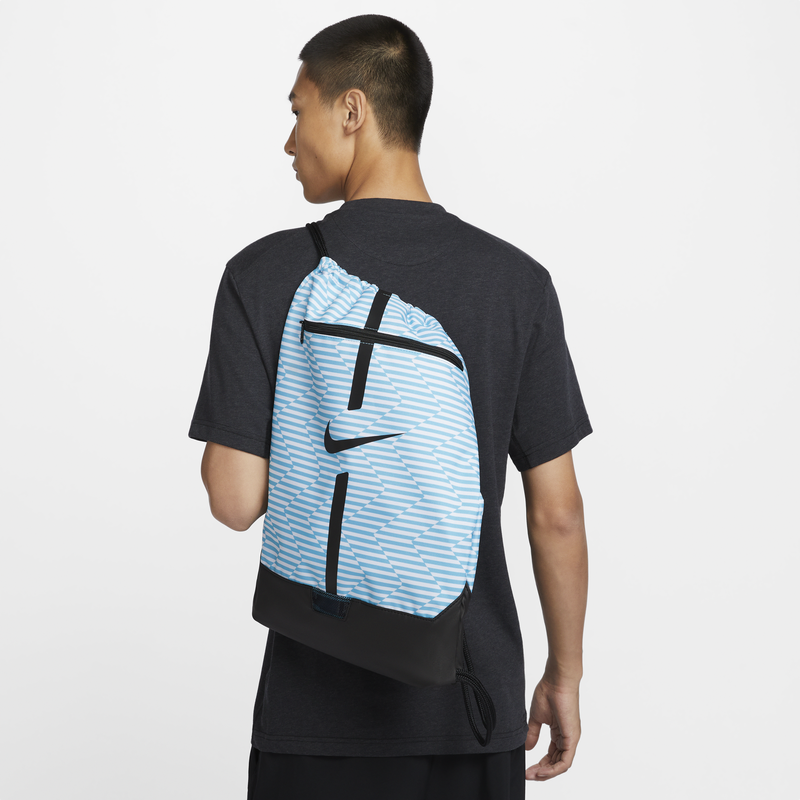 Nike Neck's official football gym bag in the autumn