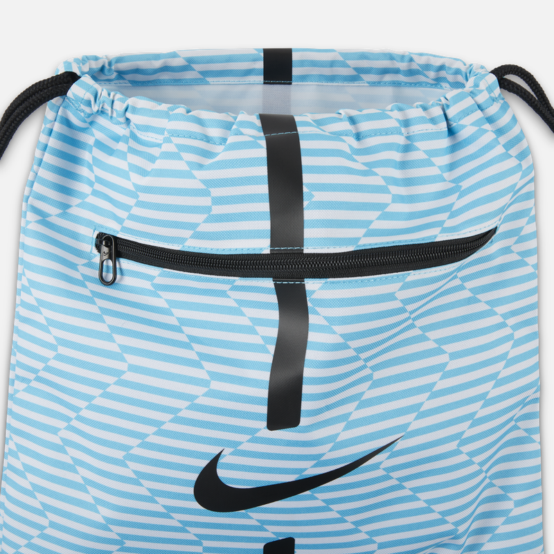 Nike Neck's official football gym bag in the autumn