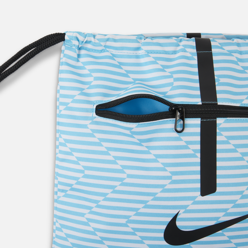 Nike Neck's official football gym bag in the autumn