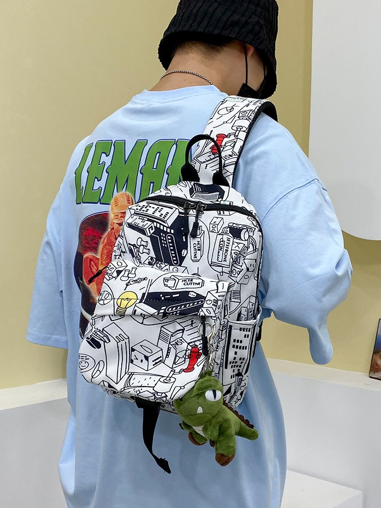 chestbags, one-shoulder slants, pipads for students travelling with their little backpacks