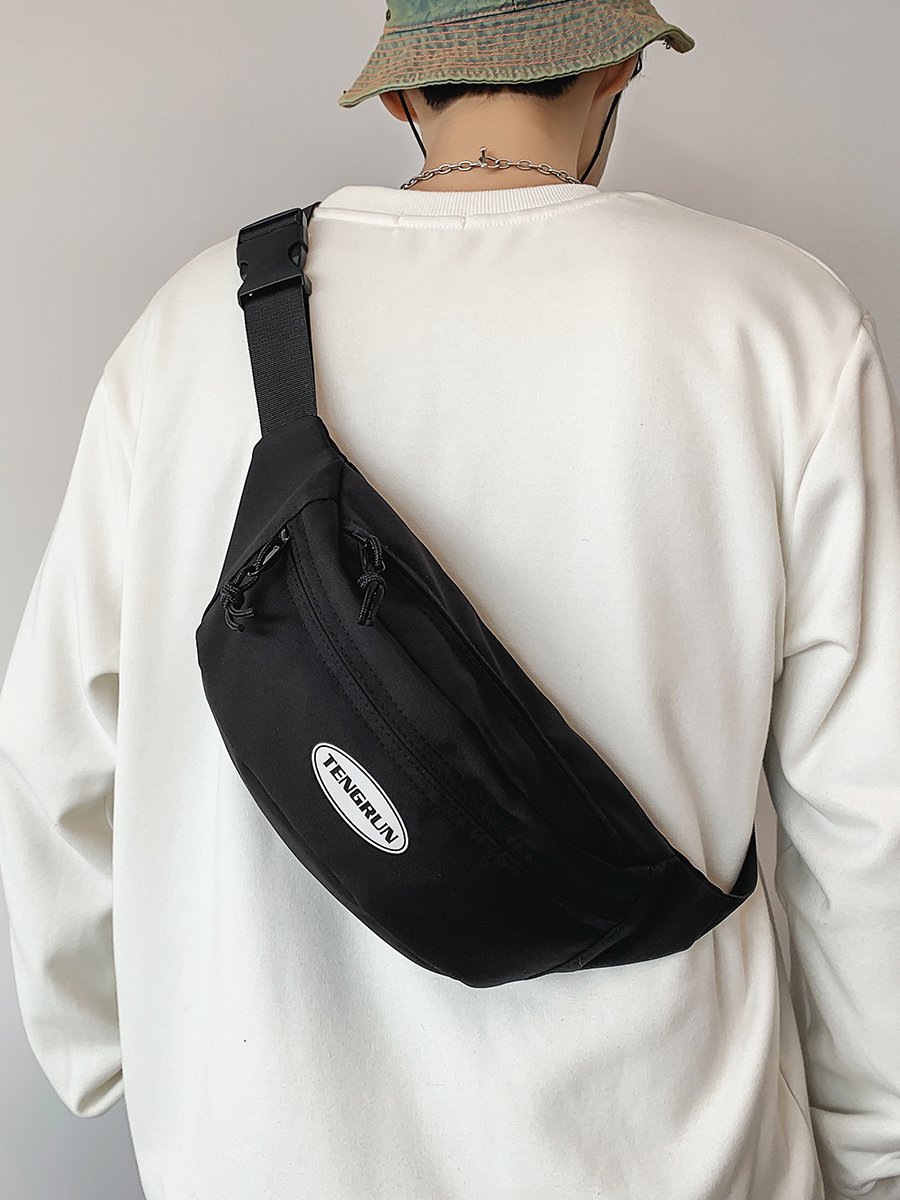 A phone-backed hip-and-pop man's chest-pack day is about to lighten up a one-shoulder-backed, one-shoulder-backed, girl-leave-in-a-sport
