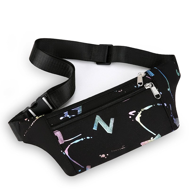 New handbags of mobile phones with small, multi-purpose outdoor recreational sports packs close to the cash and zero wallets