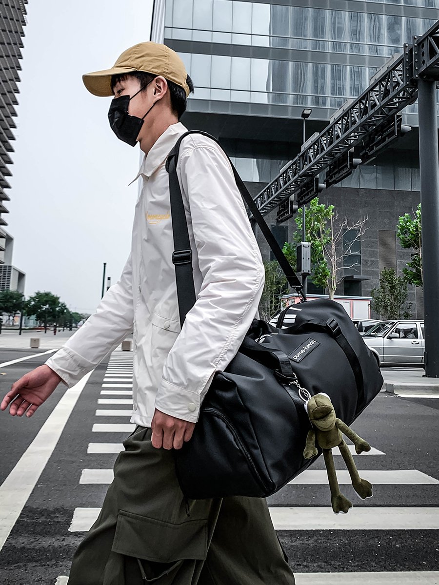 Short-distance bag, male handbag and female, over-capacity travel bag bag, dry and wet separation gym kit