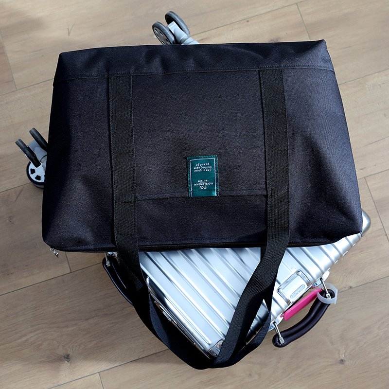 Short trip packs with large capacity bags with light waterproof single shoulder packs with simple handbags for men and women