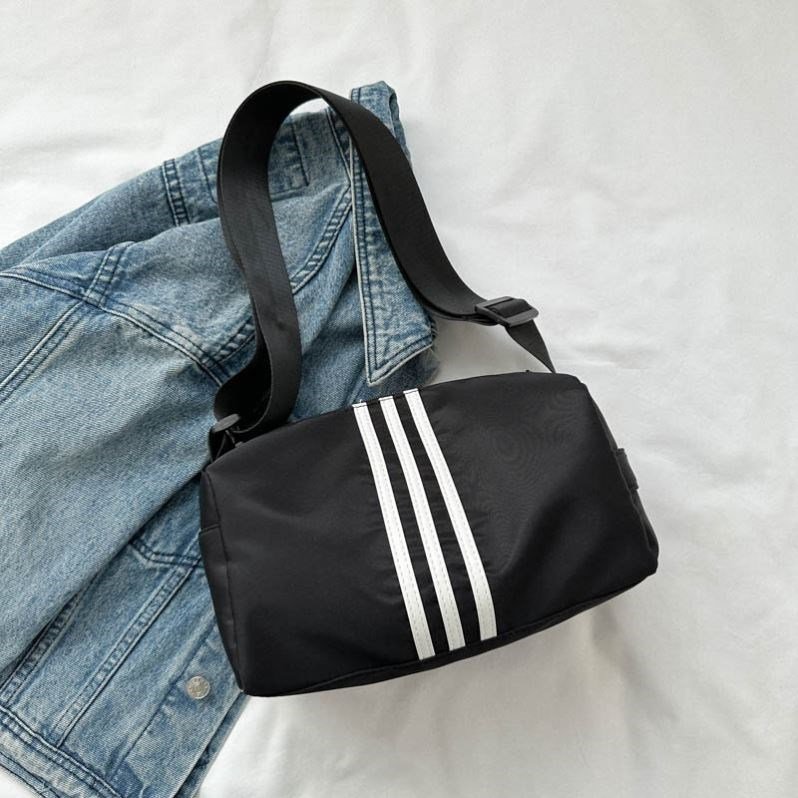 LITTLE CROWD TOAST BAG, 2023 NEW FASHION A SPORTS KIT, SHORT-DISTANCE TRAVEL PILLOWS, WIDE SHOULDER SLASH