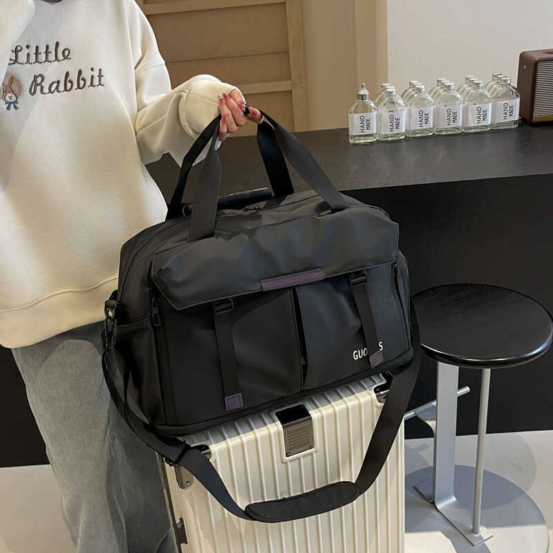 Sports and fitness packs for boys, dry, wet and waterproof, short-distance, oversized clothes travel kit
