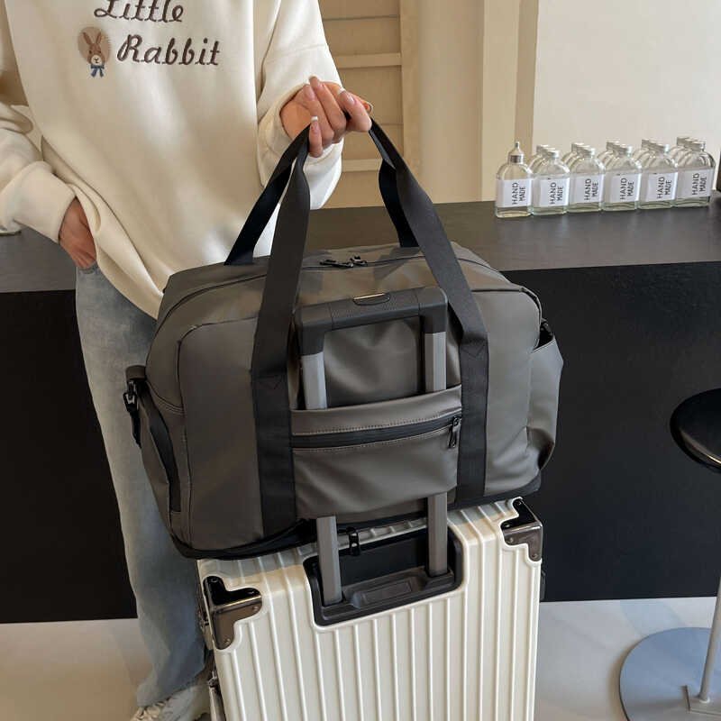 Sports and fitness packs for boys, dry, wet and waterproof, short-distance, oversized clothes travel kit