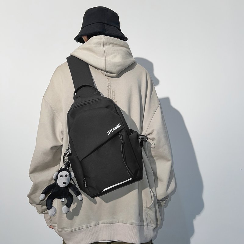 The pec-pack female slash-bag movement rides a 100-carriage one-shoulder bag with 2024 new large-capacity little bag of students backpacks