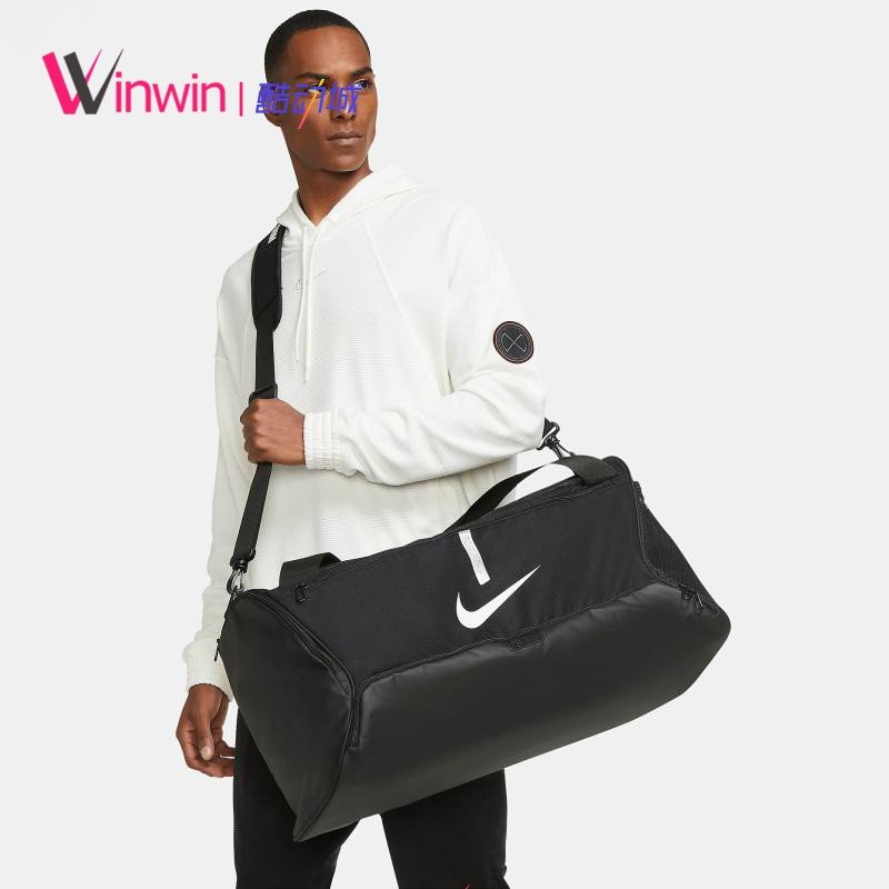 Nike, Nike, hand-carrying hand-carved, slant-bag travel barrel. CK0939