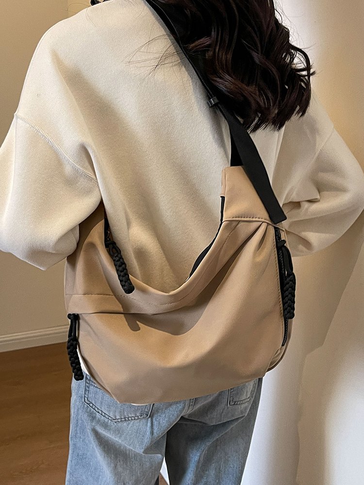 A new 2024 dumpling pack with a big capacity and a full-time sports canvas tatter