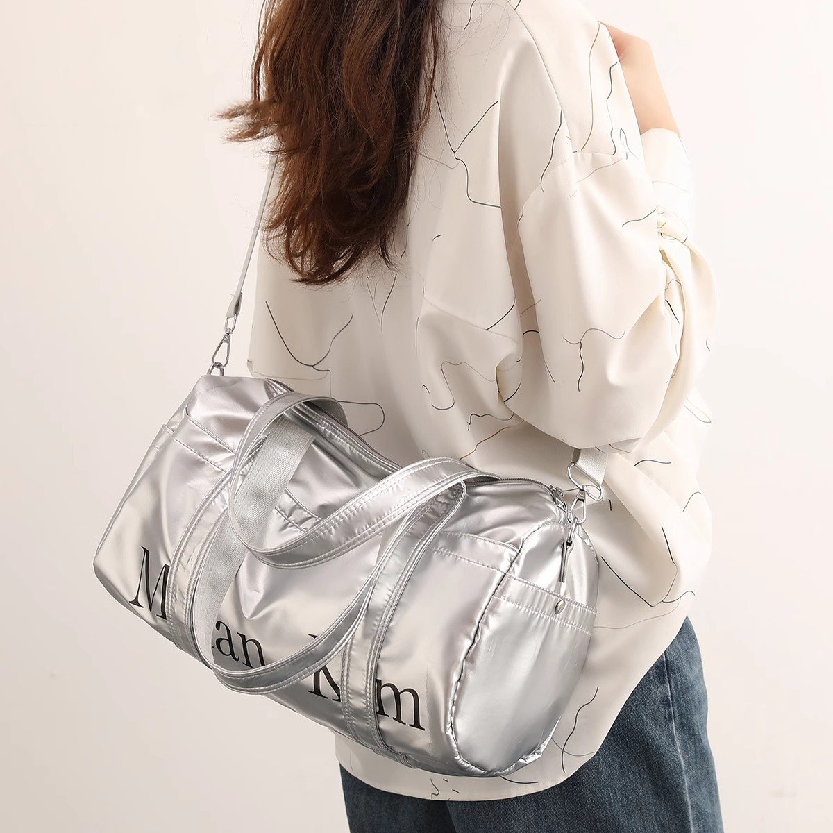 A NEW 2024 FOR UR-CAPACITY SHORT-DISTANCE GIRL SPORTS AND FITNESS PACKS LIGHT HANDBAGS