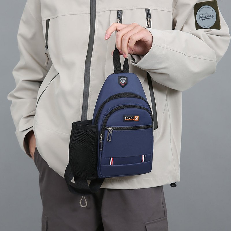 A new chest bag for a man with a large commercial commuting capacity, one-capable one-shoulder kettle cup, a multi-purpose motion slant bag