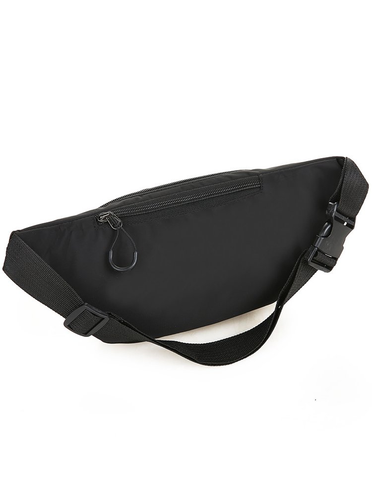 A man's back pocket phone with a multi-purpose female slant bag for outdoor recreation and a strong grinding-worker belt