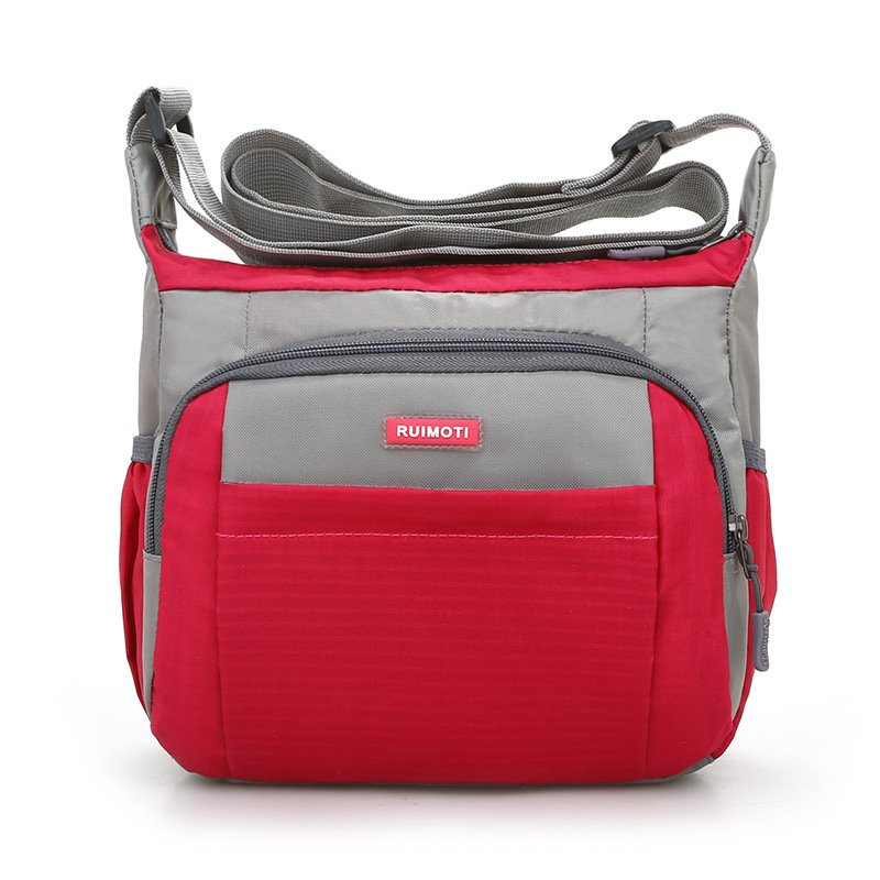 An outdoor sports bag for a light and leisure bag for a traveler with a large one-capable nylon bag