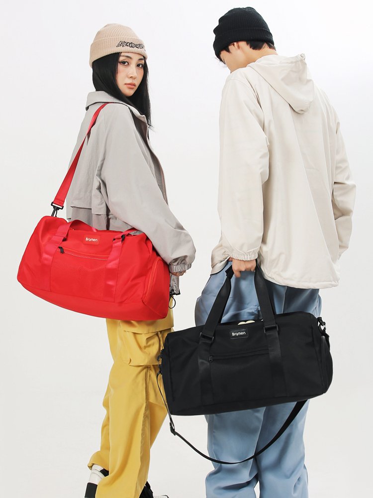 A woman with a large-capacity travel bag for a short trip, a man with a bag for a bag and a shoulder bag for a sports gym