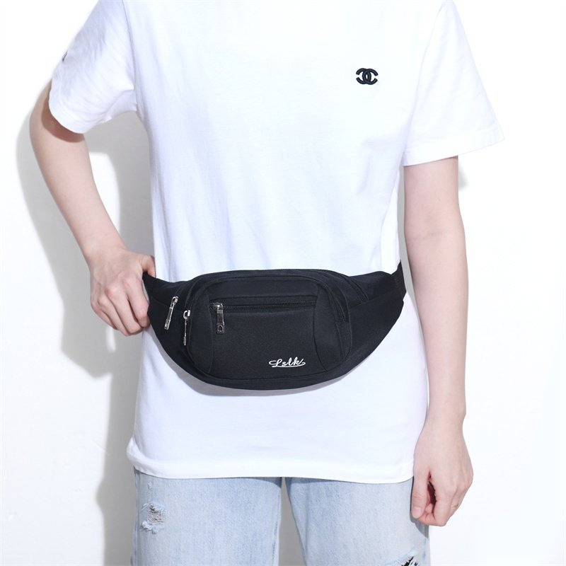 A large-capacity sports pocket, a 2024 new cell phone bag for a water-proofing lady