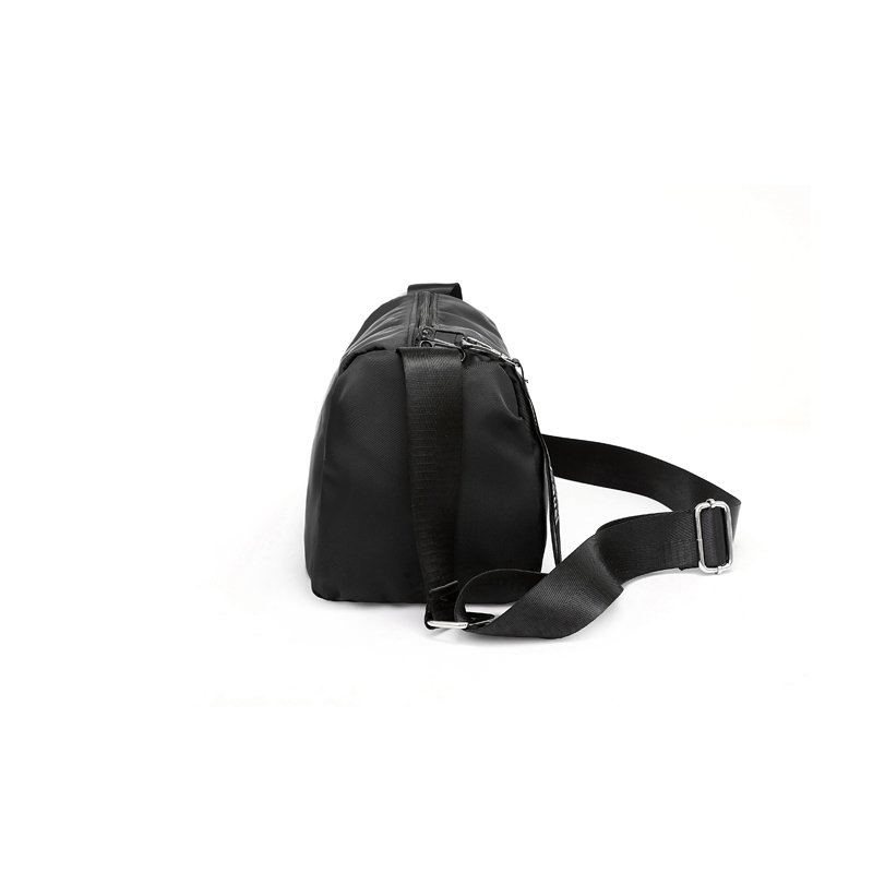 A simple travel bag with light one-shoulder slashed sports kit and a sports kit for men and women, and a pack of small bags for women and men