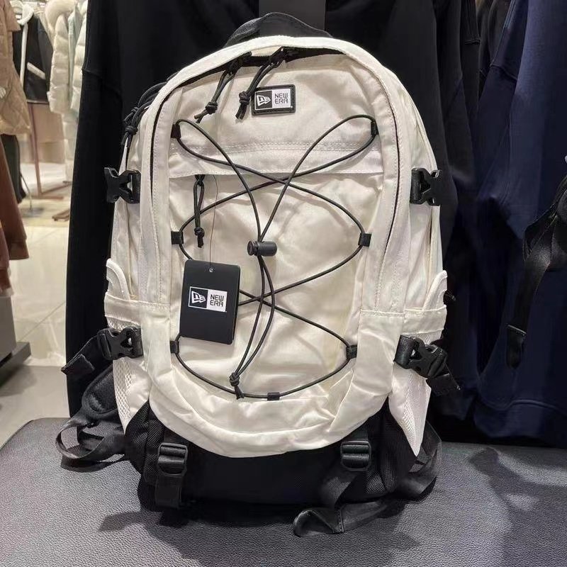 hengzizzihi buys a light-mounted, double-shouldered, outdoor-rided sports backpack of 26L