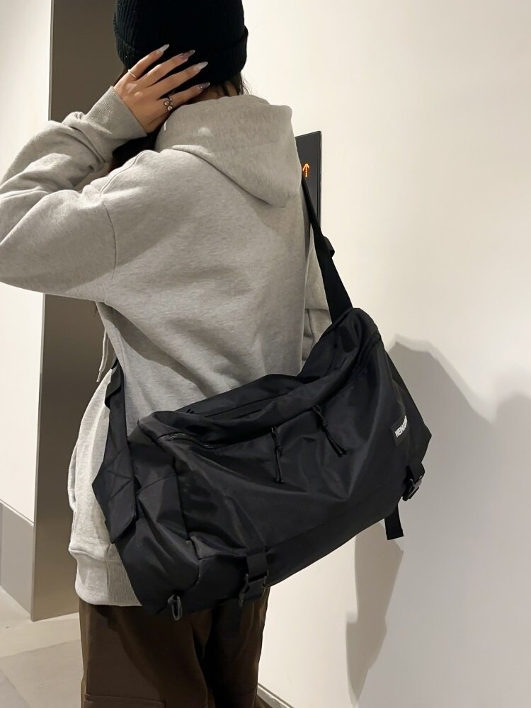 Short-distance travel packs for men with a large and light capacity to travel and travel to travel and exercise