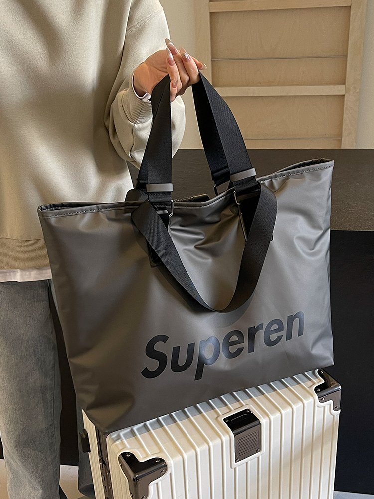 Short-distance handbags for female handbags with a large capacity to travel light and waterproof single shoulder sports and fitness kits