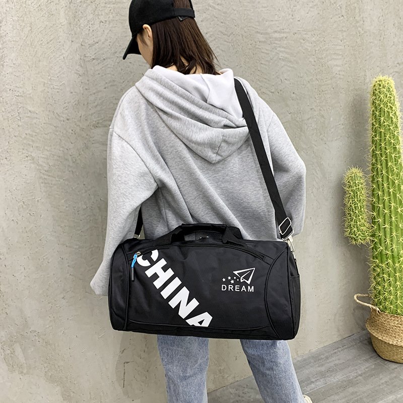 A gym bag, a clunker bag, a handbag, a little bag, a yoga sports shoulder bag