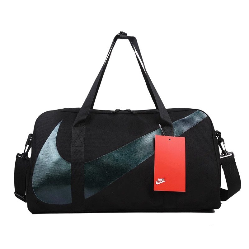 Nike's new gym bag for a man with a big, light-slash exercise bag for a one-shoulder-brainer