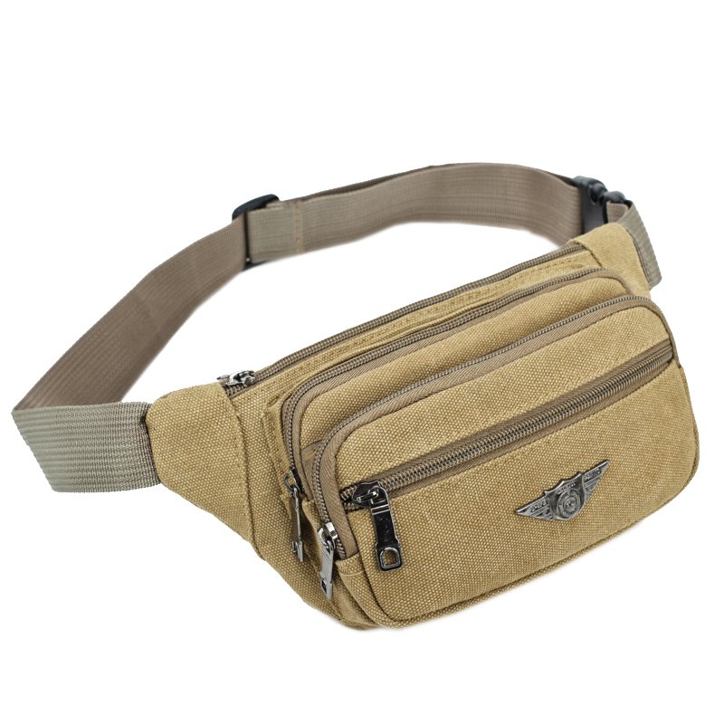 A rag-backed man with a multi-separated sports chest bag and a small rag bag with a multi-purpose purse