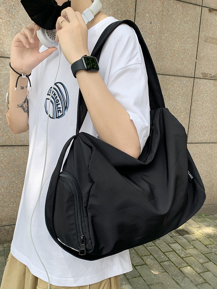 A large-capacity gym bag for girls, a bag bag for sports outside the house, and a bag for a bag for a bag, which is light and light
