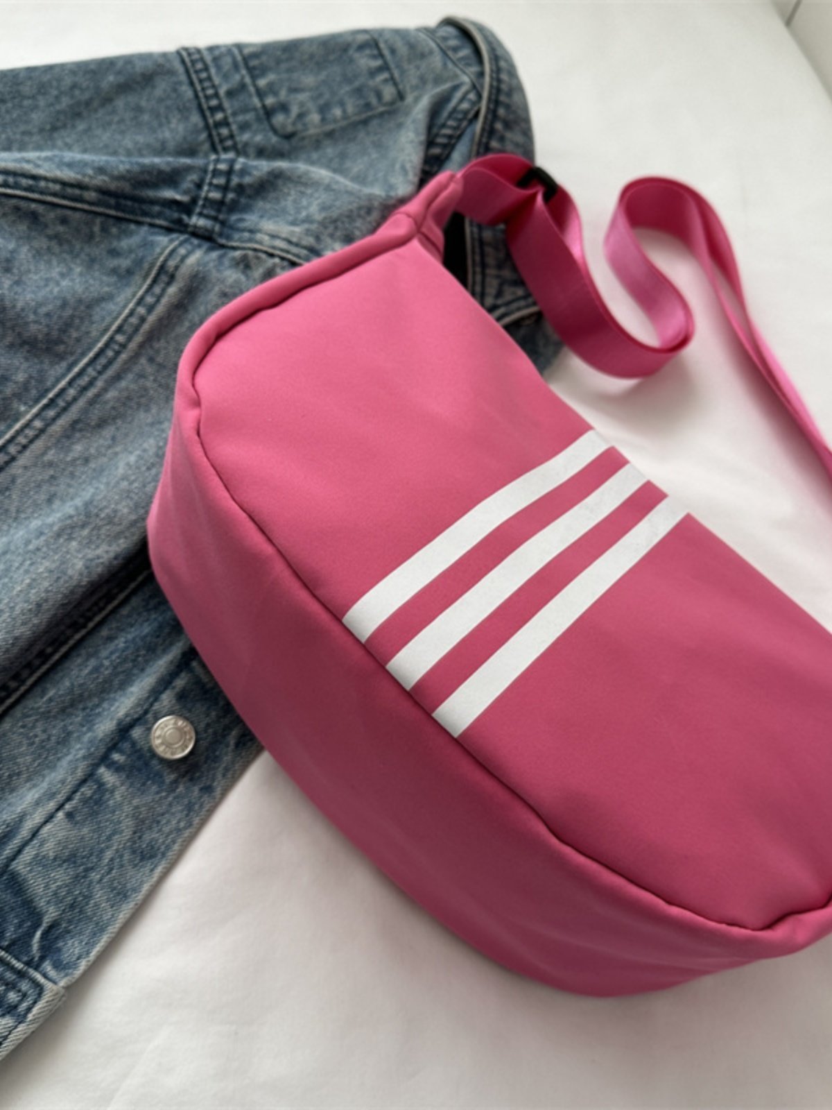 Fashion tarpaulin bag girl, 2024 new light sports dumpling bag, one-shoulder slop bag