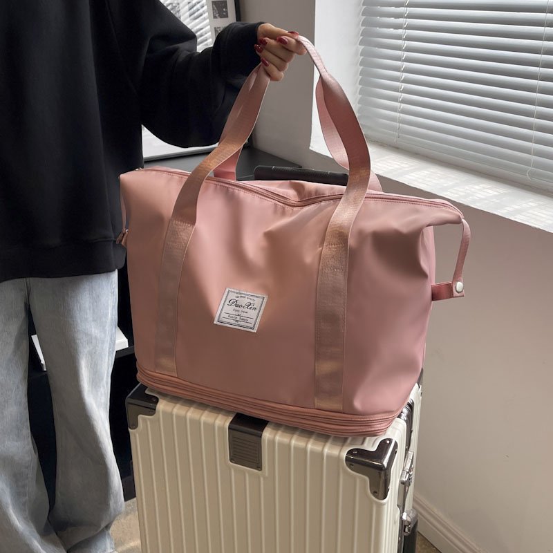 An extra-large-capacity travel bag with a puller bag for a short trip to get an Oxford delivery girl