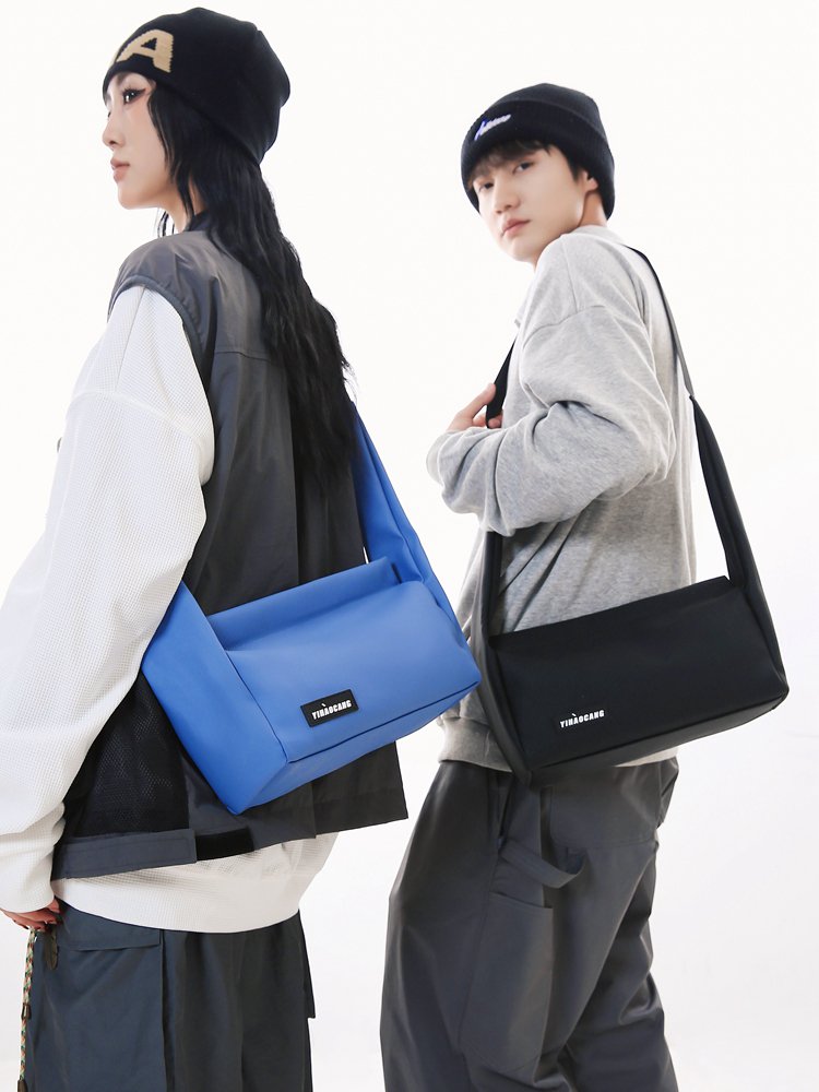A new 2024 large-capacity sports bag for the rest of the world