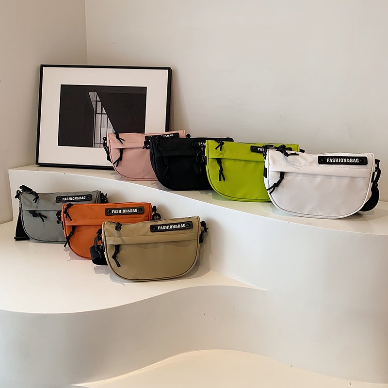2024 new slashy bag, new black simplistic sports bag, light-seated one-shoulder, leisure-trip backpack