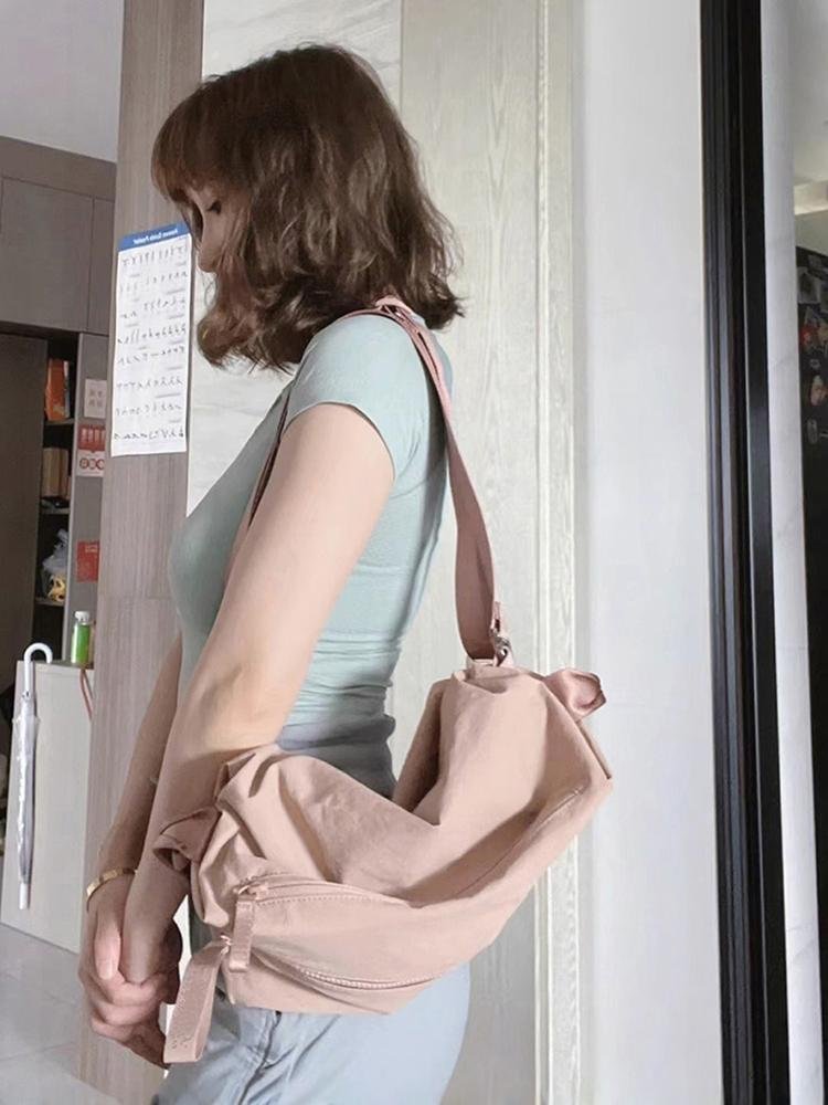 lulu's new Fast Track 2.0 Yoga Sports Pocket One-shoulder backpack