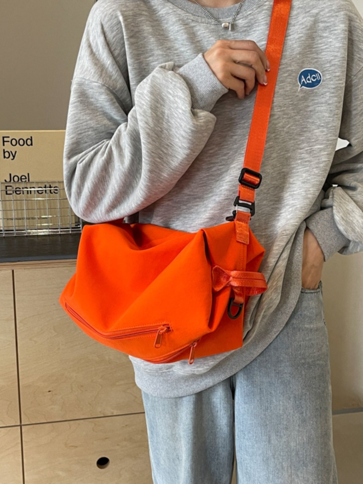 A light waterproof Yoga exercise backpack, a han-style toast pack, one-shoulder-slashed chest bag, two-shoulder packs
