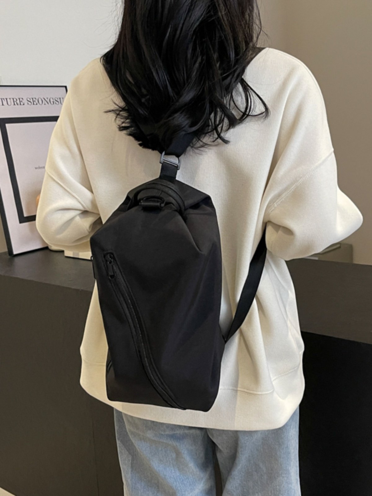 A light waterproof Yoga exercise backpack, a han-style toast pack, one-shoulder-slashed chest bag, two-shoulder packs