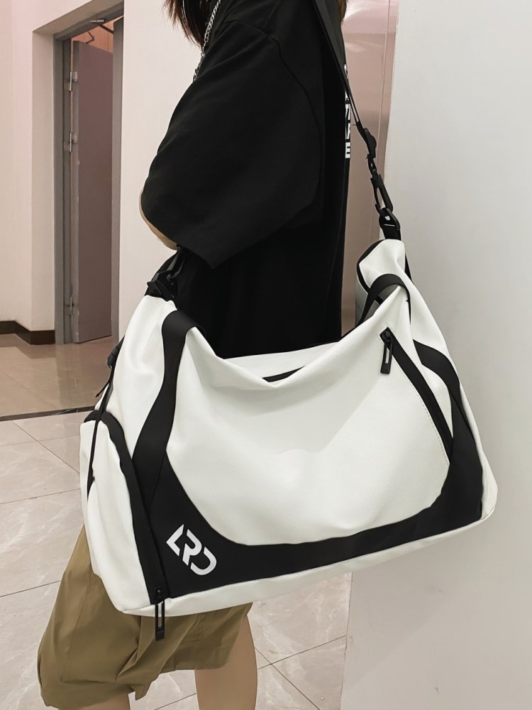 Short-distance bag for women with a high-capacity water, wet and dry separation gym bag and bag for luggage